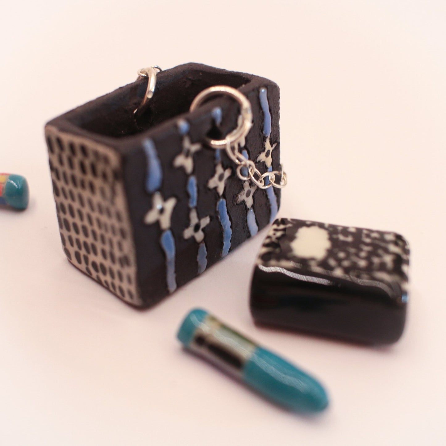 tiny bag - ridadoesthings | tiny festival
