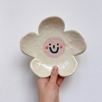 Flower plate | happy pink speckle