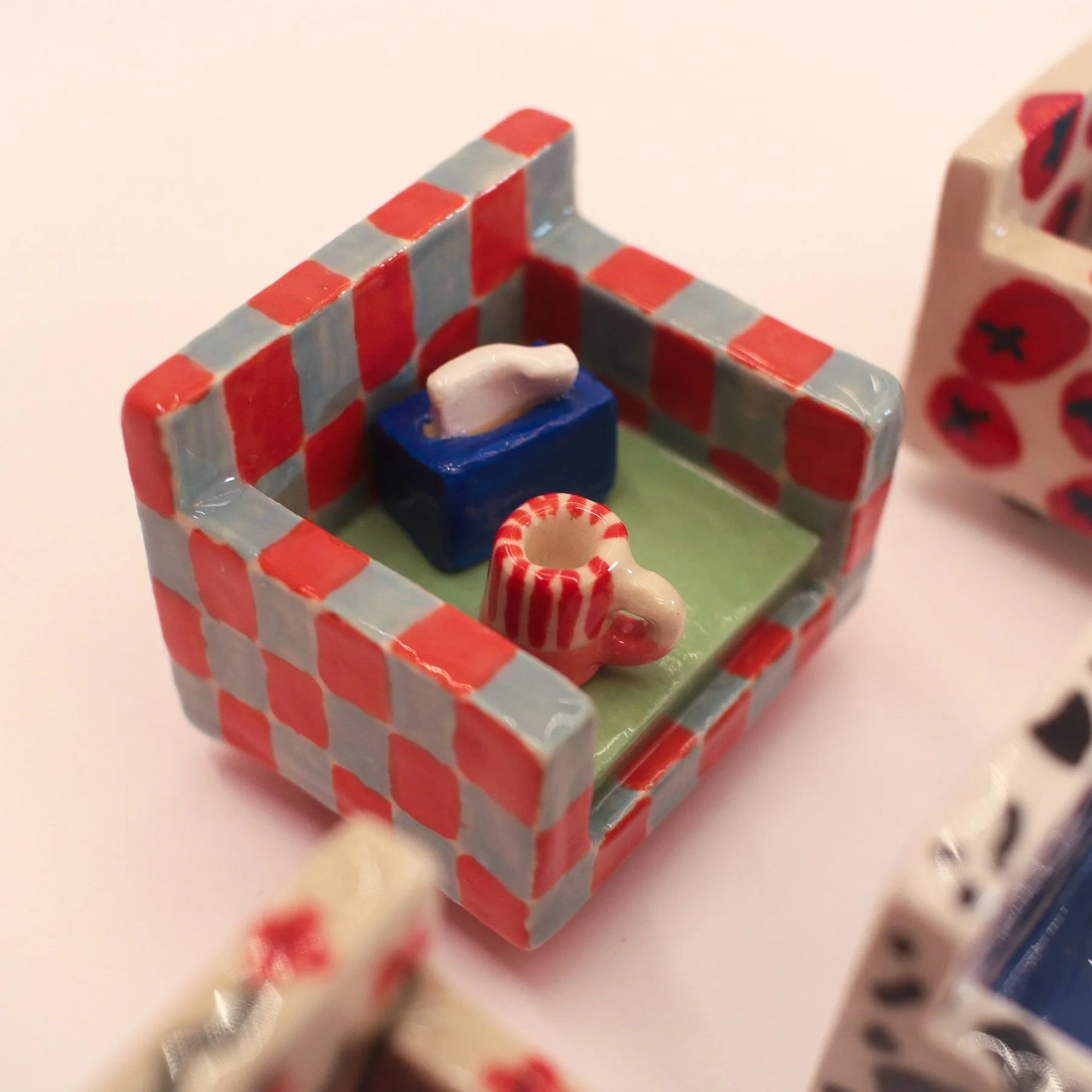 tiny sofa - ridadoesthings | tiny festival