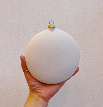 ceramic painting: baubles