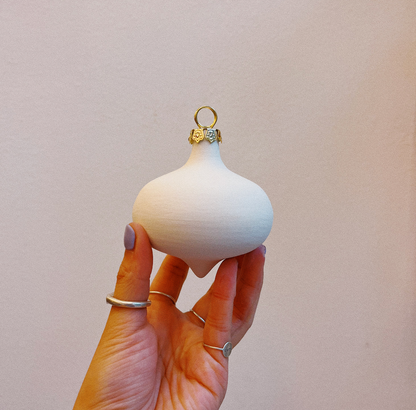 ceramic painting: baubles