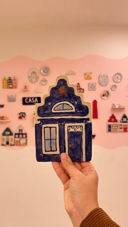 paint a cute dutch house