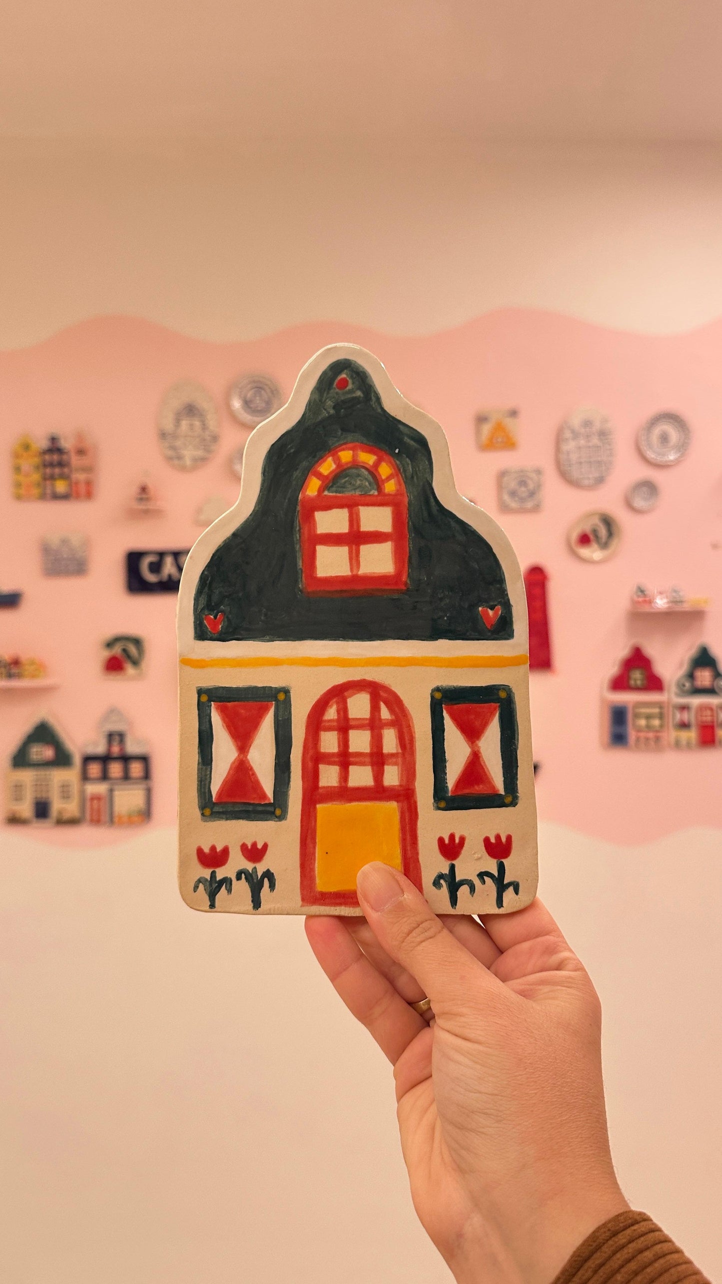 paint a cute dutch house