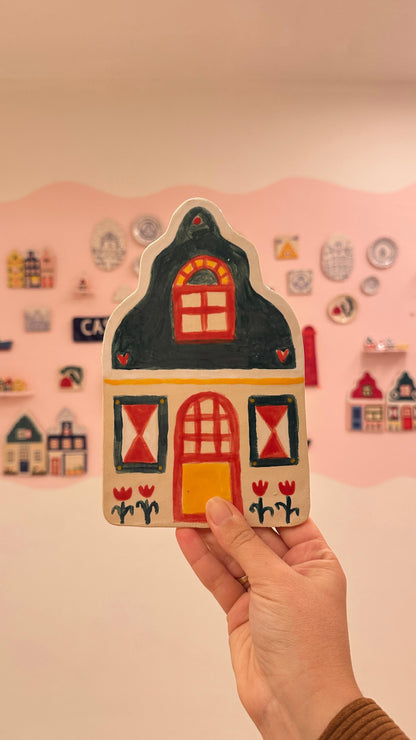 paint a cute dutch house