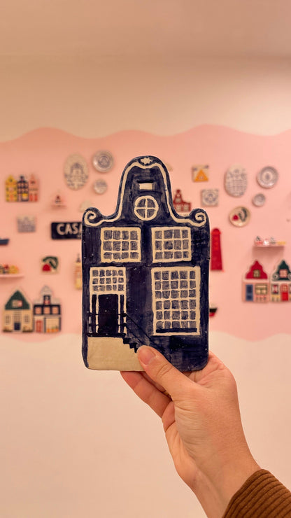 paint a cute dutch house