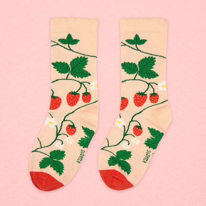 coucou suzette socks - strawberry plant