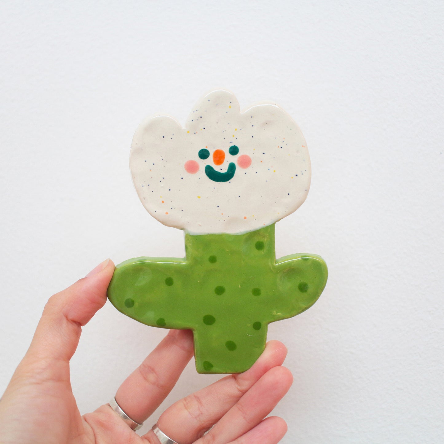 wall flower | happy speckly friend