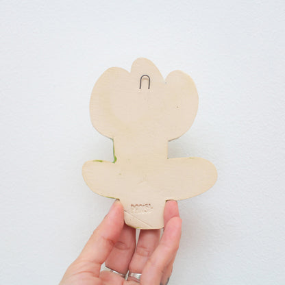 wall flower | happy speckly friend