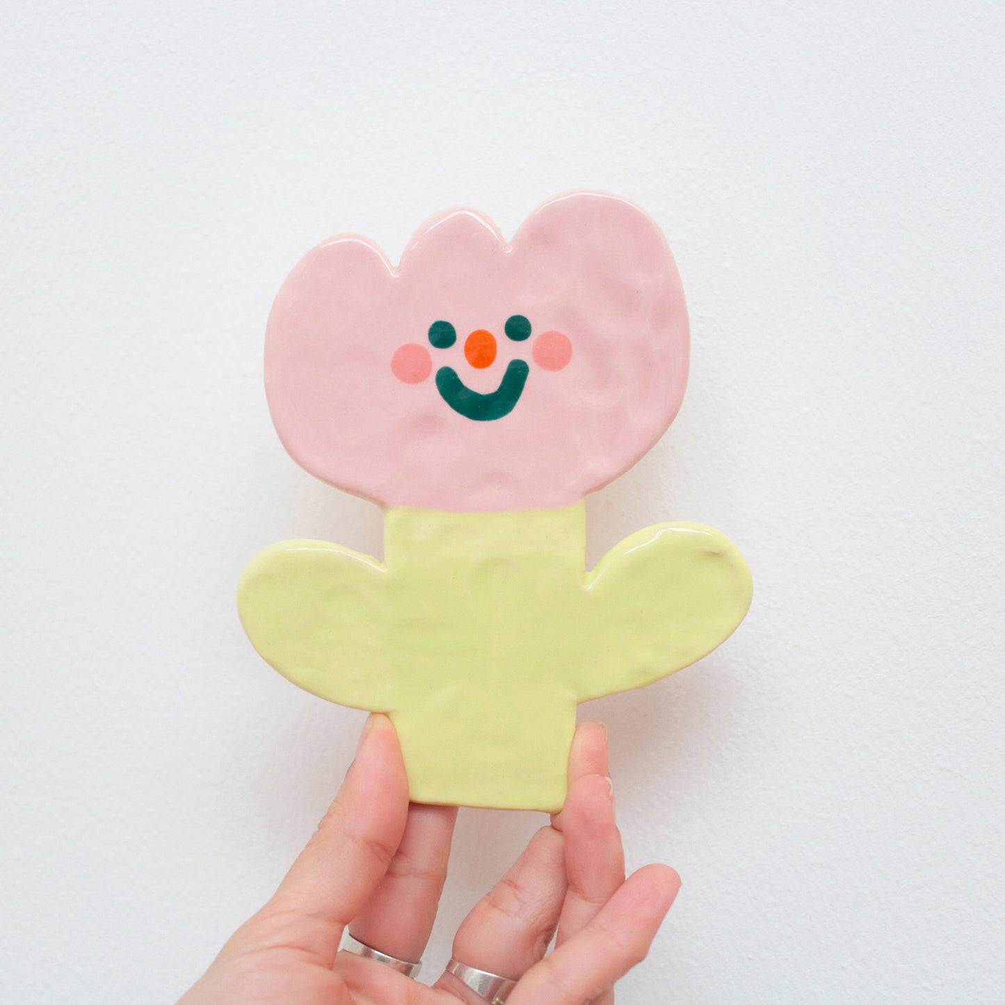 wall flower | happy pinky bud