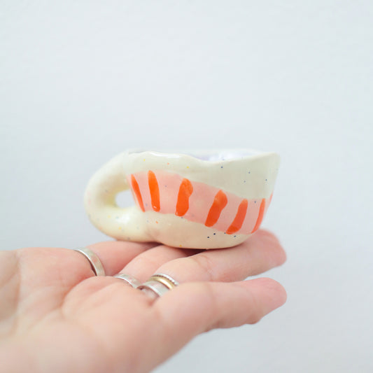 cutie cup | tiny speckle worm