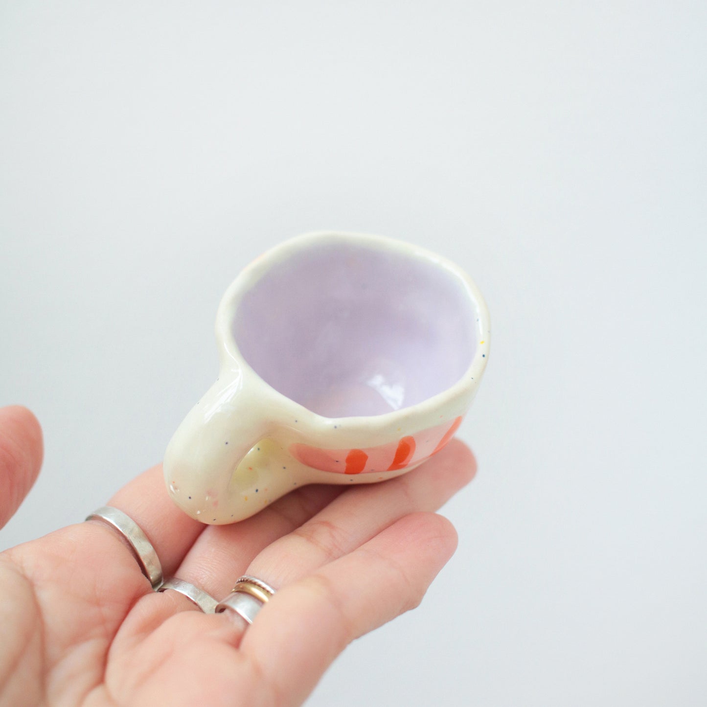 cutie cup | tiny speckle worm