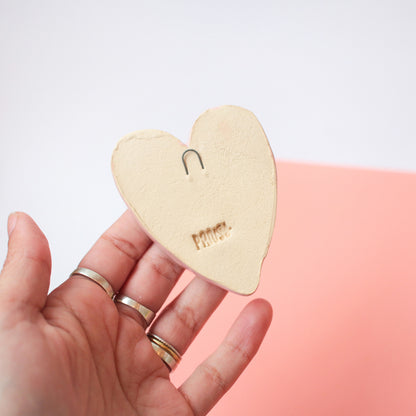 wall hanging | hearts and tulips