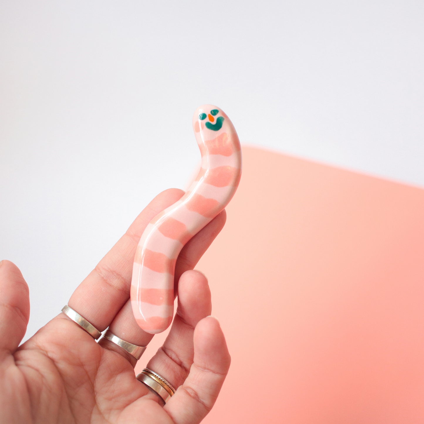 wall hanging | wormy love
